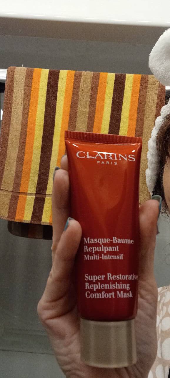 Clarins Super Restorative Neck and Dcollet Concentrate review photo by daliajulius