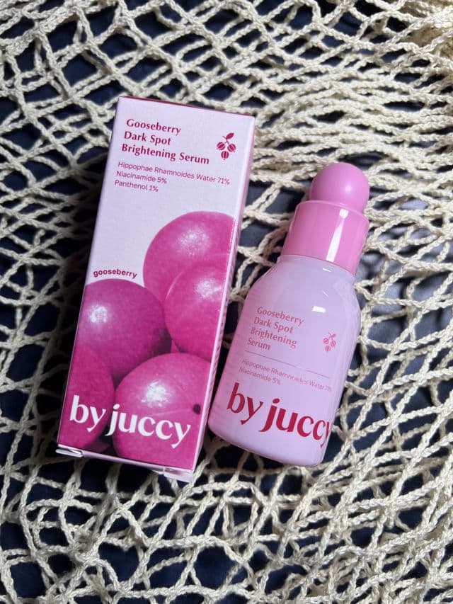 By Juccy Gooseberry Dark Spot Brightening Serum review photo by JuanderJunkie