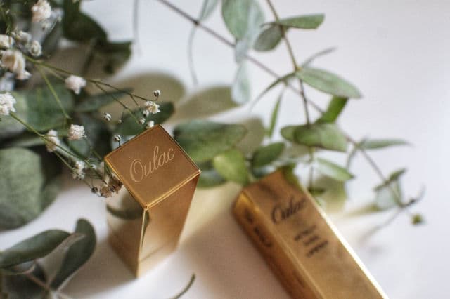 Oulac Cosmetics Metallic Shine Lipstick review photo by Beautyunicorn