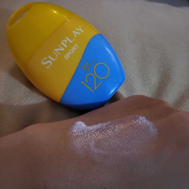 Sunplay Sport Sunscreen SPF120 PA++++ review photo by EmilyRodrigueslim