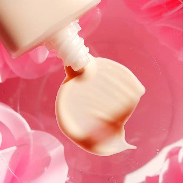 ELF Liquid Poreless Putty Primer review photo by mybestsparkle