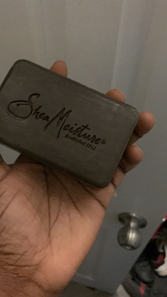 SheaMoisture African Black Soap Acne-Prone Face & Body Bar review photo by samplefreebie