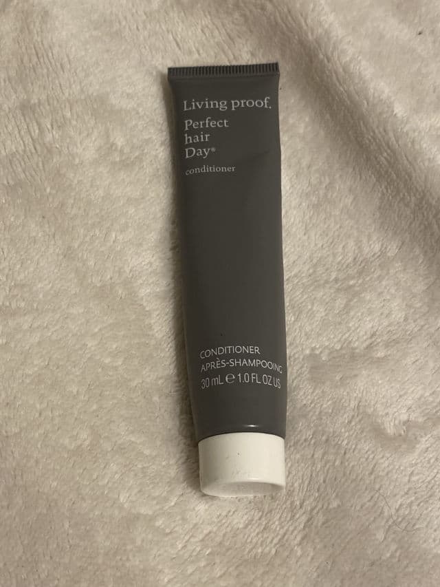 Living Proof Perfect Hair Day Conditioner  review photo by Beautyalways