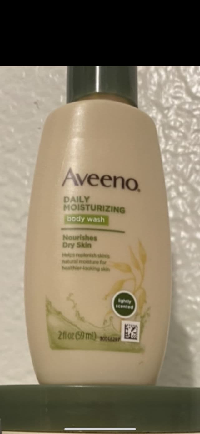 Aveeno Daily Moisturizing Body Wash with Prebiotic Oat review photo by yessiii24