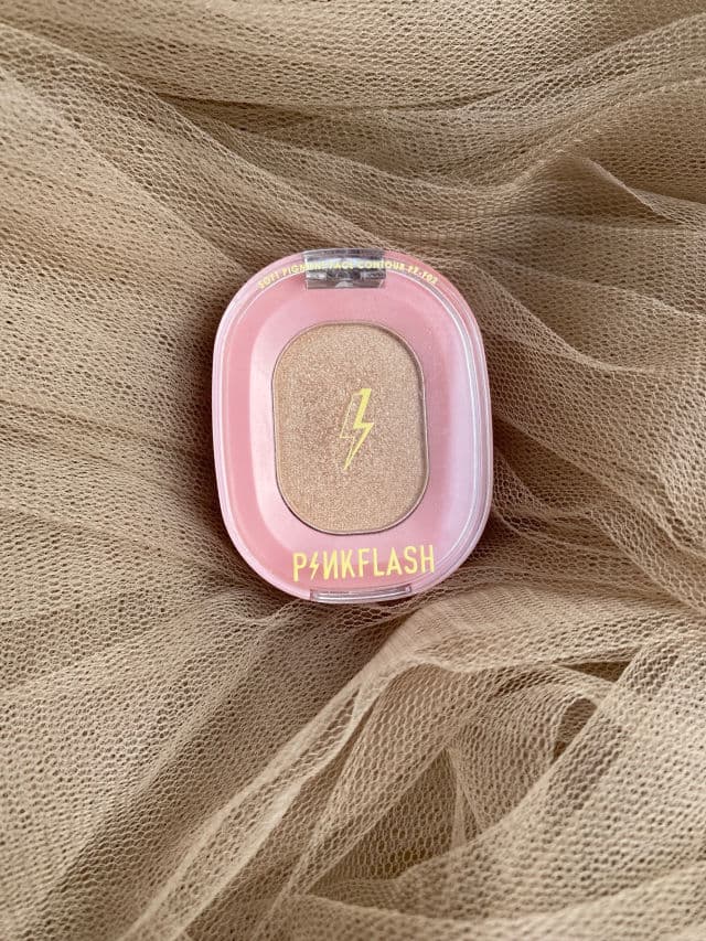 Pinkflash Shimmer Highlighter & Matte Contour Powder review photo by yoanakartika