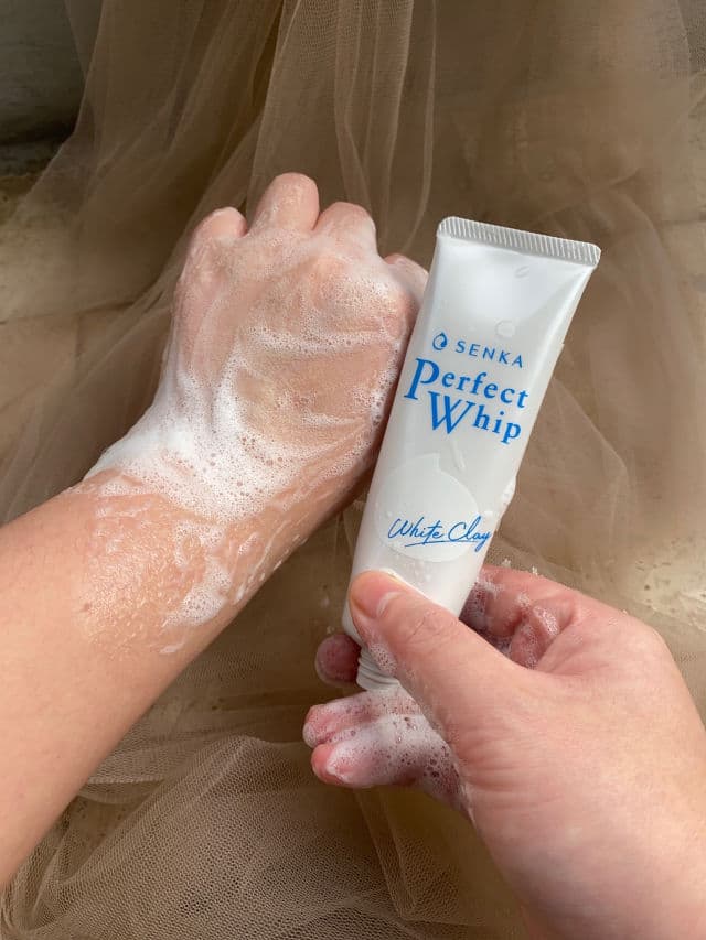 Senka Perfect Whip White Clay review photo by yoanakartika