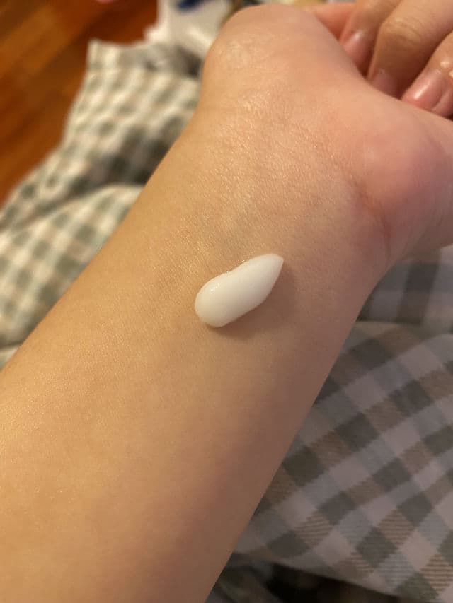 La Roche-Posay Toleriane Double Repair Matte Face Moisturizer for Oily Skin review photo by ameji