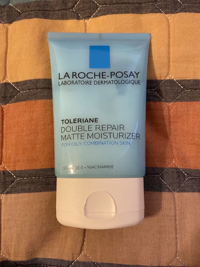 La Roche-Posay Toleriane Double Repair Matte Face Moisturizer for Oily Skin review photo by ameji