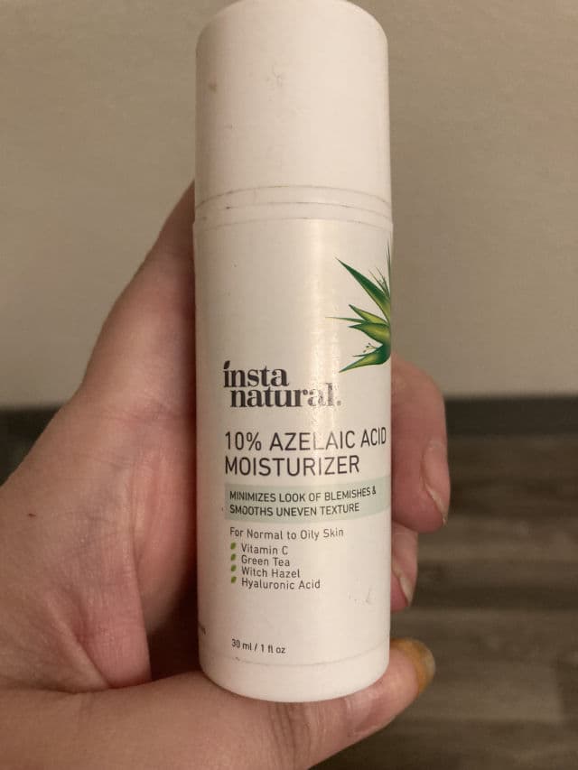 InstaNatural 10% Azelaic Acid Moisturizer review photo by simplythebethblog