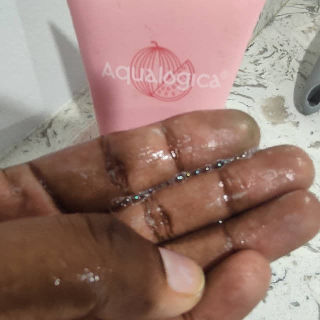 Aqualogica Radiance+ Smoothie Face Wash review photo by liyal