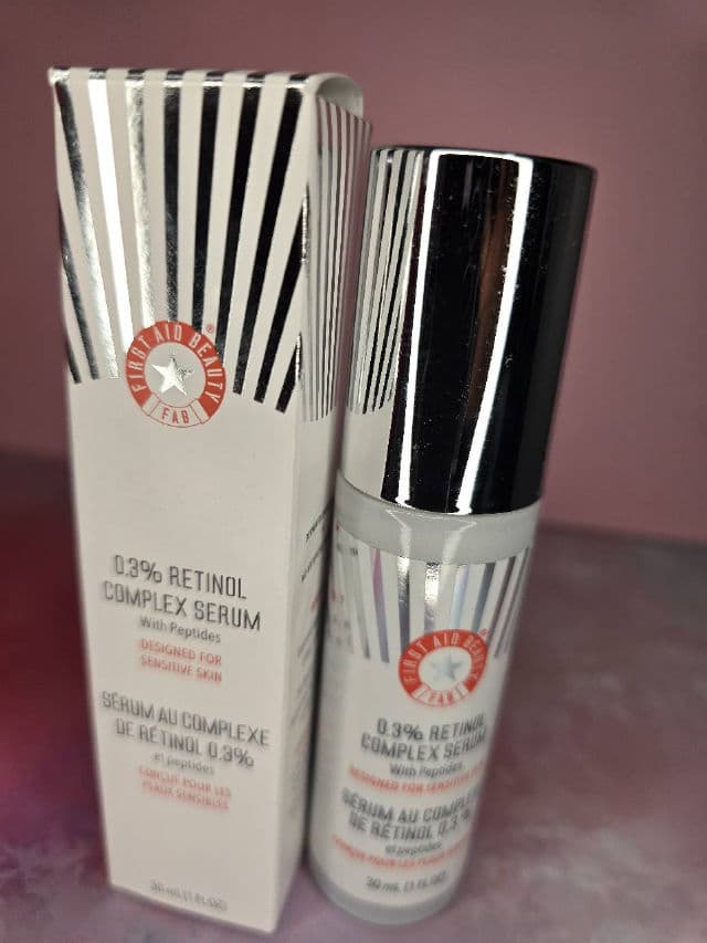 First Aid Beauty 0.3% Retinol Complex Serum with Peptides review photo by liyal