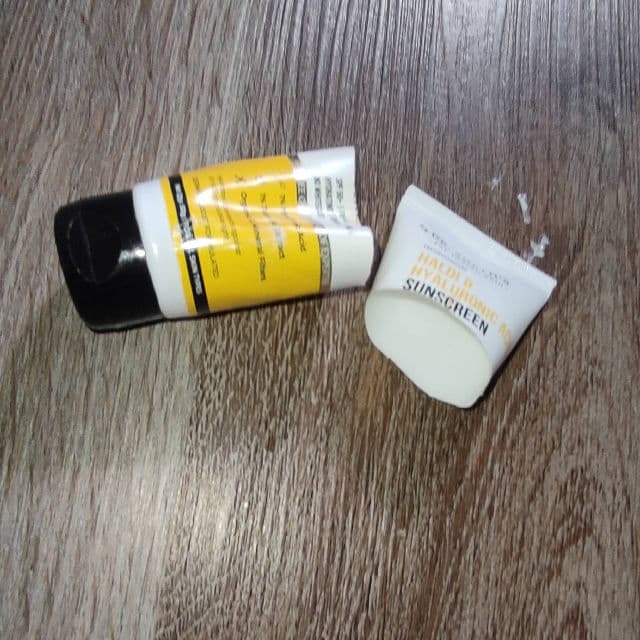 Dr. Sheth's Haldi & Hyaluronic Acid Sunscreen SPF 50+ PA+++ review photo by liyal