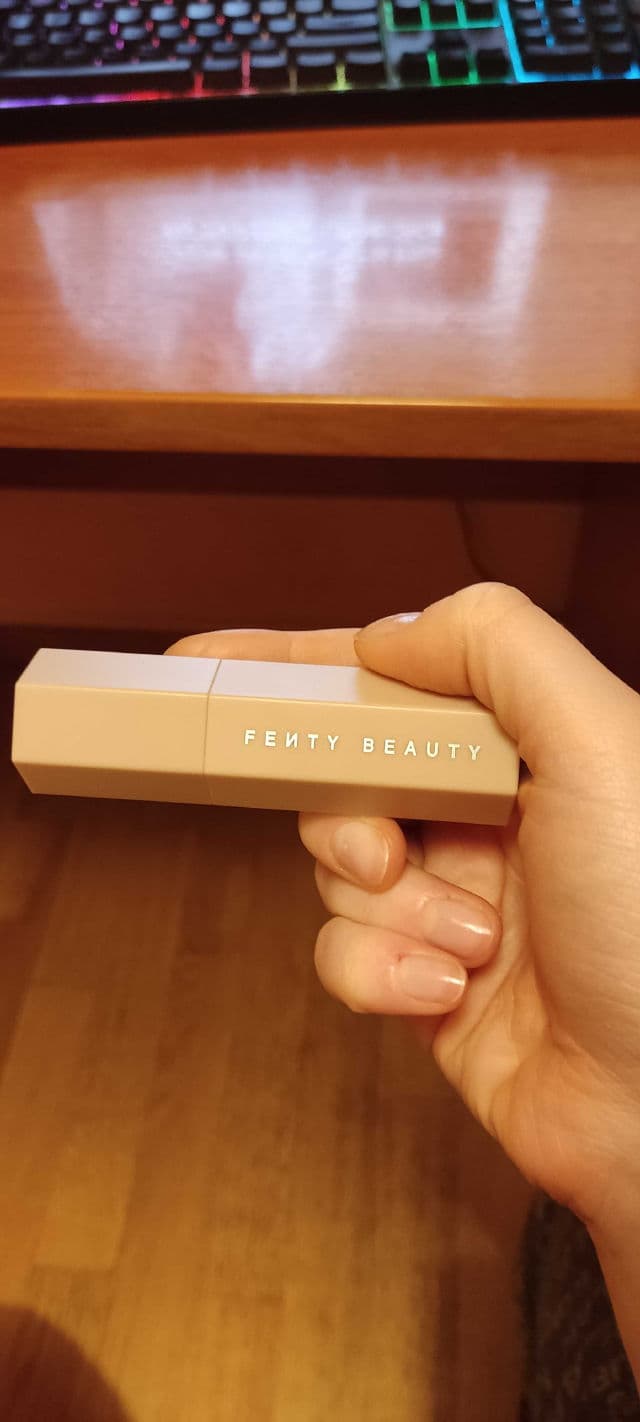 Fenty Beauty Match Stix Contour Skinstick review photo by KMarina