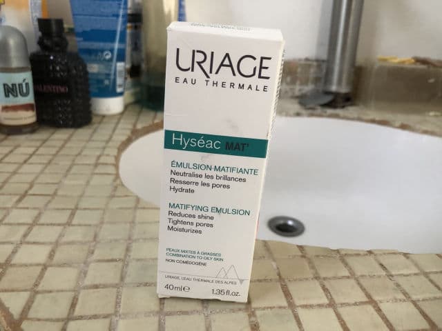 Uriage Hyseac Mat' Matifying Emulsion review photo by Centenno