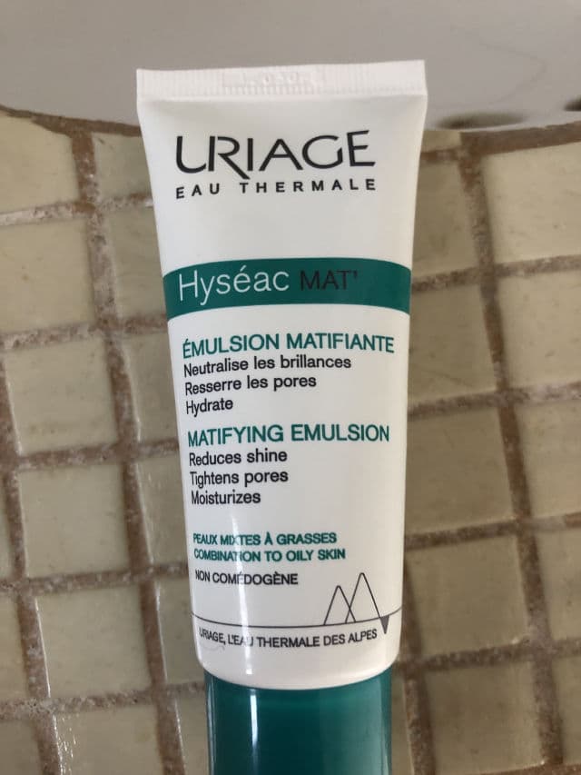 Uriage Hyseac Mat' Matifying Emulsion review photo by Centenno