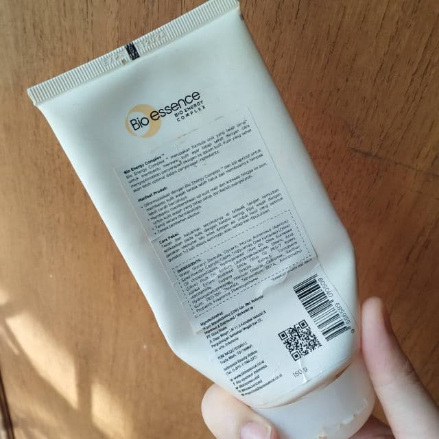 Bioessence Bio Treasure Japanese Apricot Seed Smoothing Face Scrub review photo by thisisricka