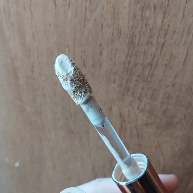 ESQA Flawless Liquid Concealer review photo by thisisricka