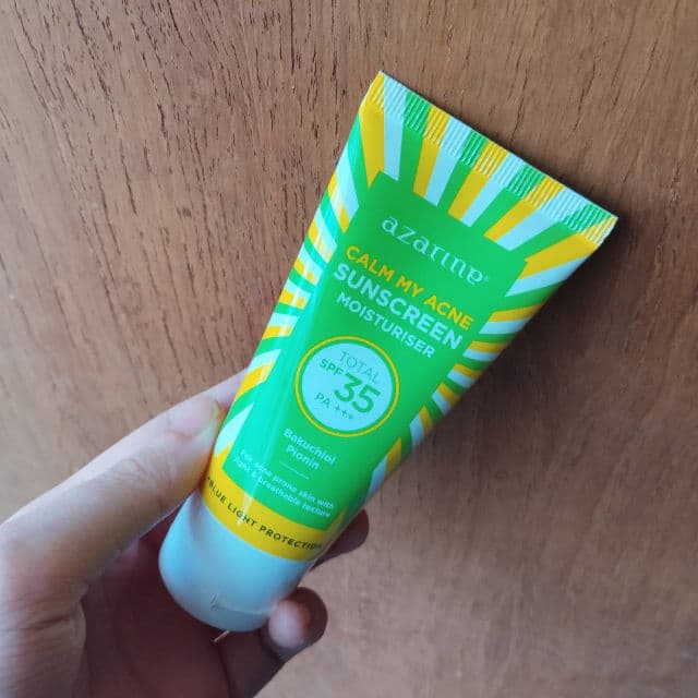 Azarine Calm My Acne Sunscreen Moisturiser SPF35 PA+++ review photo by thisisricka