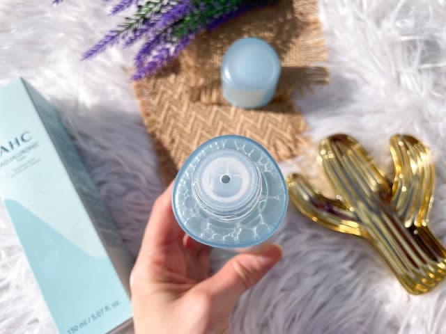 AHC Aqualuronic Toner review photo by aritamakeup