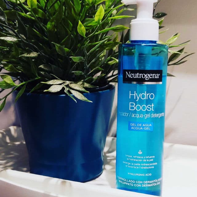 Neutrogena Hydro Boost Hydrating Cleansing Gel review photo by Lacoquetadenoe