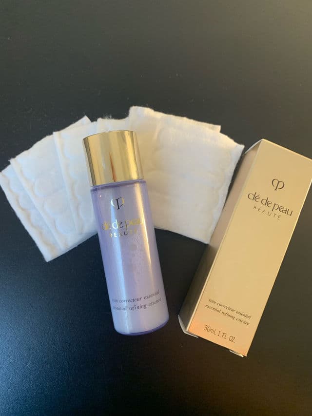 Clé de Peau Beauté Essential Refining Essence review photo by manonv