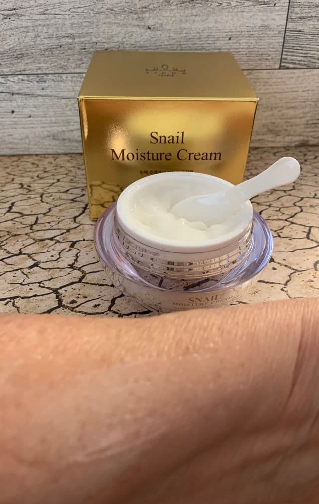 Tiara Gold Multi Premium Snail Moisture Cream review photo by manonv