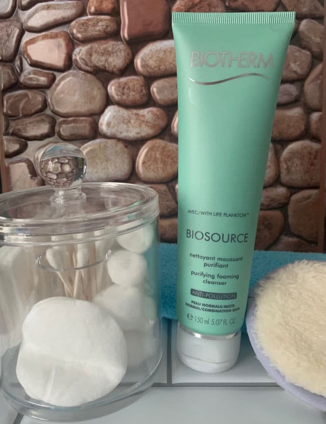 Biotherm Biosource Purifying Foaming Cleanser review photo by manonv