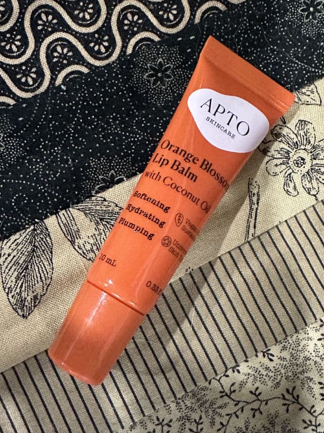 APTO Skincare Orange Blossom Lip Balm review photo by shannonmarie75
