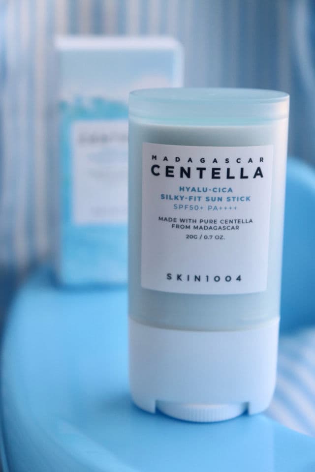 SKIN1004 Madagascar Centella Hyalu-Cica Silky-fit Sun Stick SPF50+ PA++++ review photo by SkincarebyCyshaa