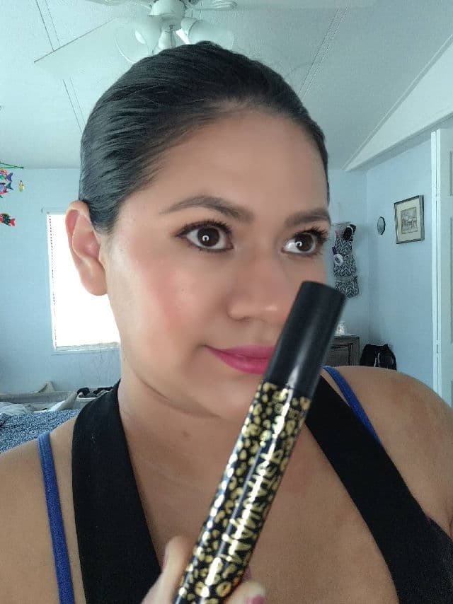 Tarte Maneater Voluptuous Mascara review photo by Rachel7leo