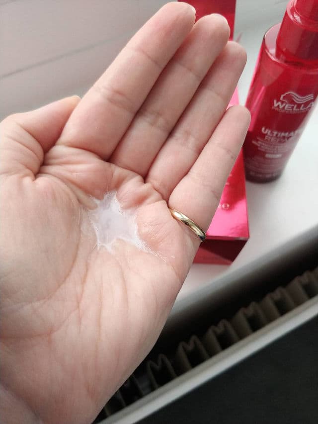 Wella Professionals Ultimate Repair Miracle Hair Rescue review photo by Mamasita77