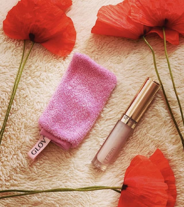 By Terry Baume de Rose Liquid Lip Balm review photo by starbeautygram