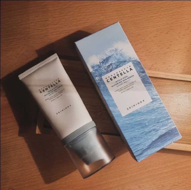 SKIN1004 Madagascar Centella Hyalu-Cica Water-Fit Sun Serum SPF50+ PA++++ review photo by slvness
