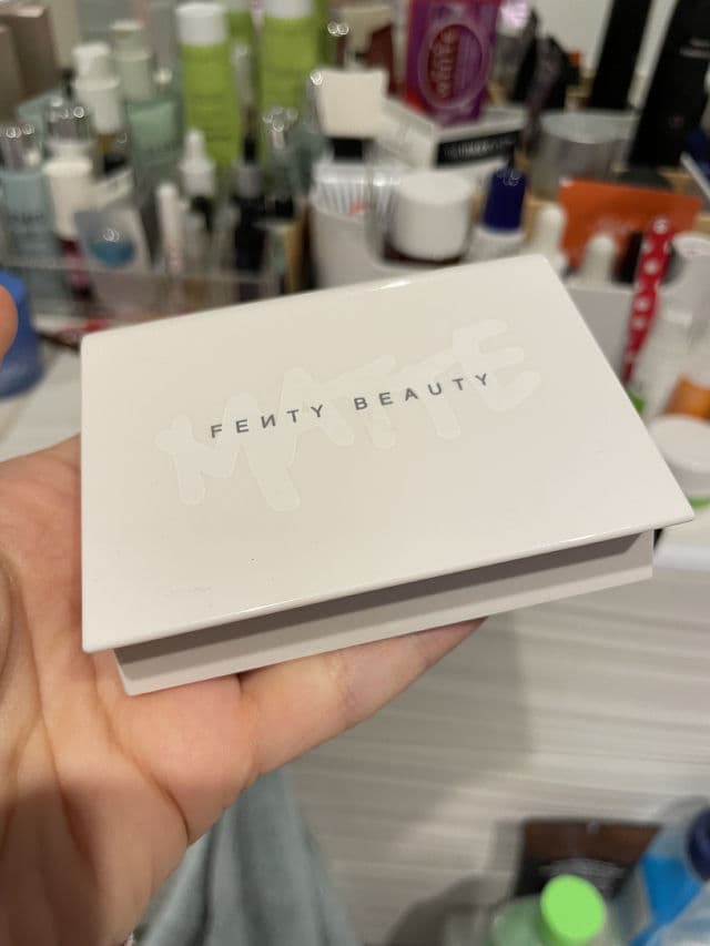Fenty Beauty Invisimatte Instant Setting + Blotting Powder review photo by Marimara