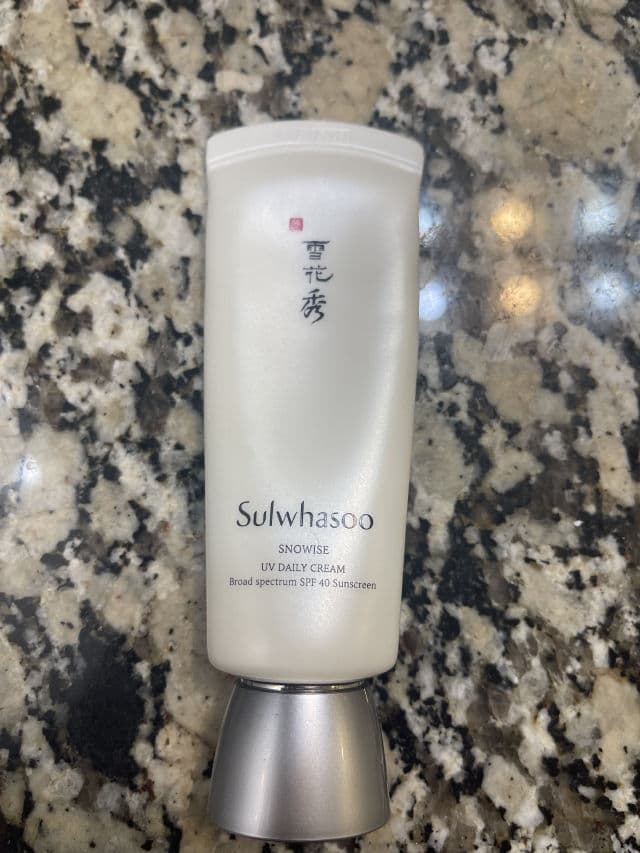 Sulwhasoo UV Wise Brightening Multi Protector SPF 50+ PA++++ review photo by kate0712