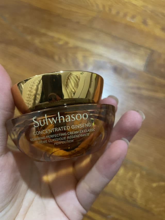 Sulwhasoo Concentrated Ginseng Renewing Cream review photo by tracyn