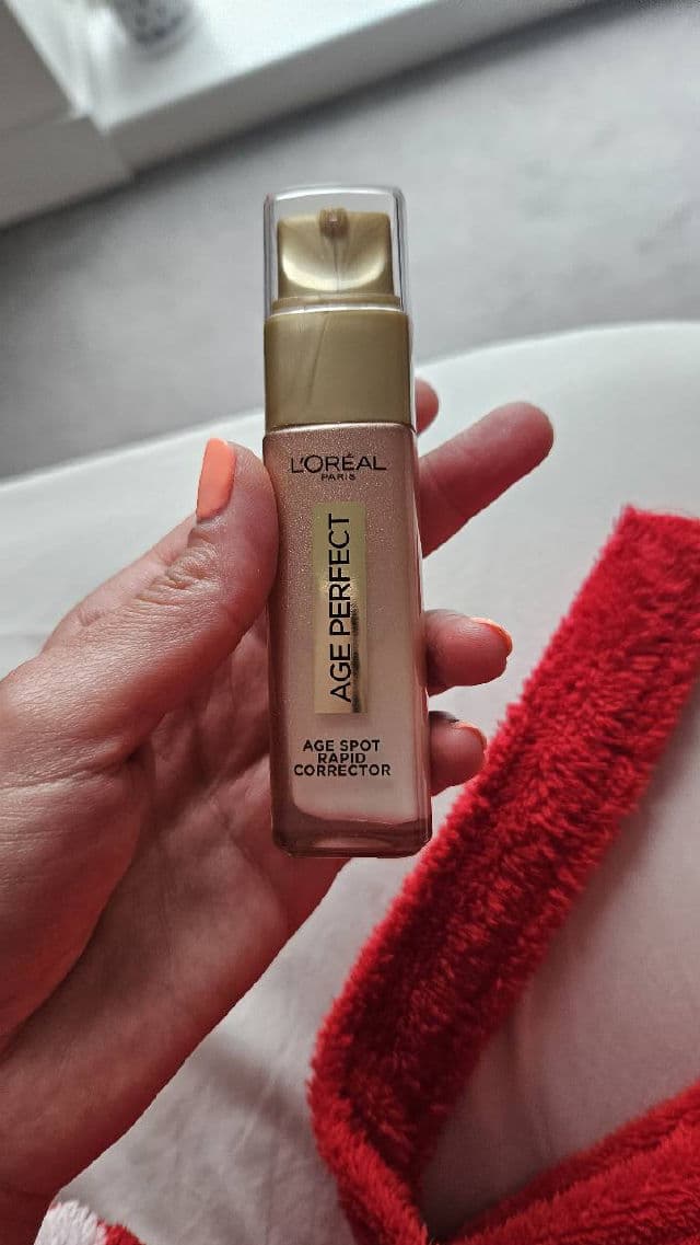 L'Oreal Paris Age Perfect Age Spot Rapid Corrector review photo by Karly4Ella