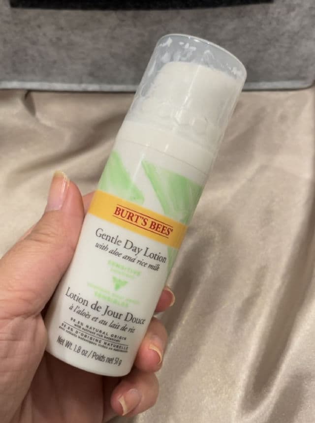 Burt's Bees Renewal Firming Day Lotion w/ SPF 30 review photo by Mili08