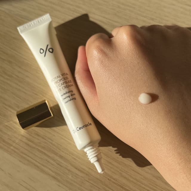 Dr. Ceuracle Royal Vita Propolis 33 Capsule Eye Cream  review photo by mimosamaa