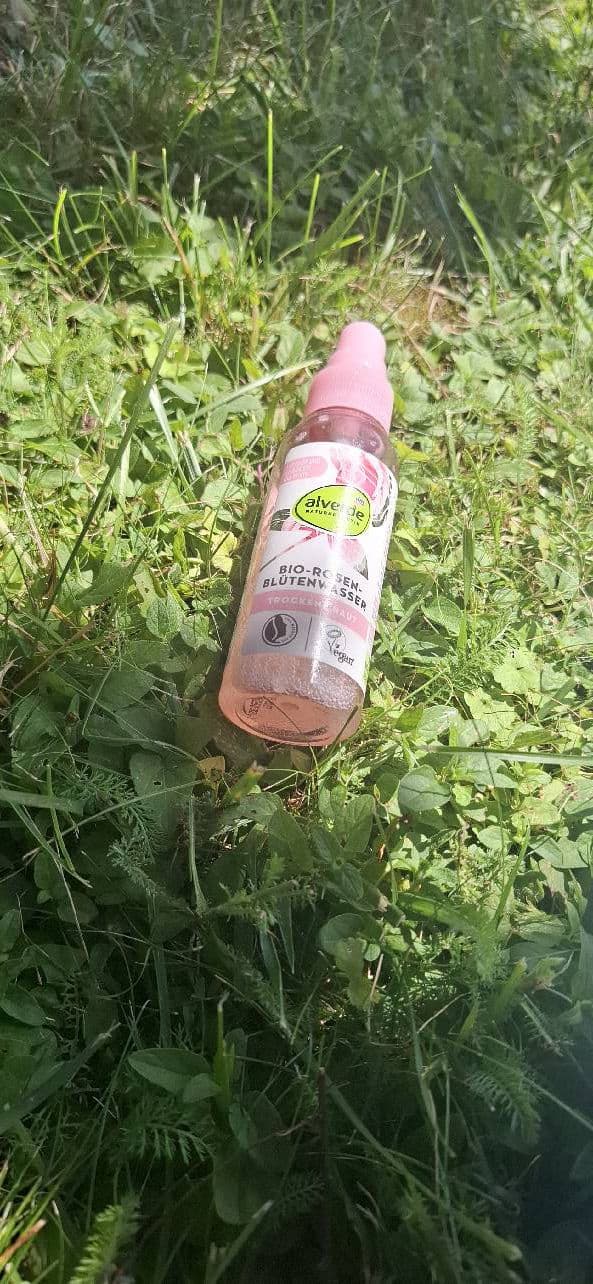 Alverde Naturkosmetik Bio-Rosen-Blütenwasse review photo by beingmyselfE