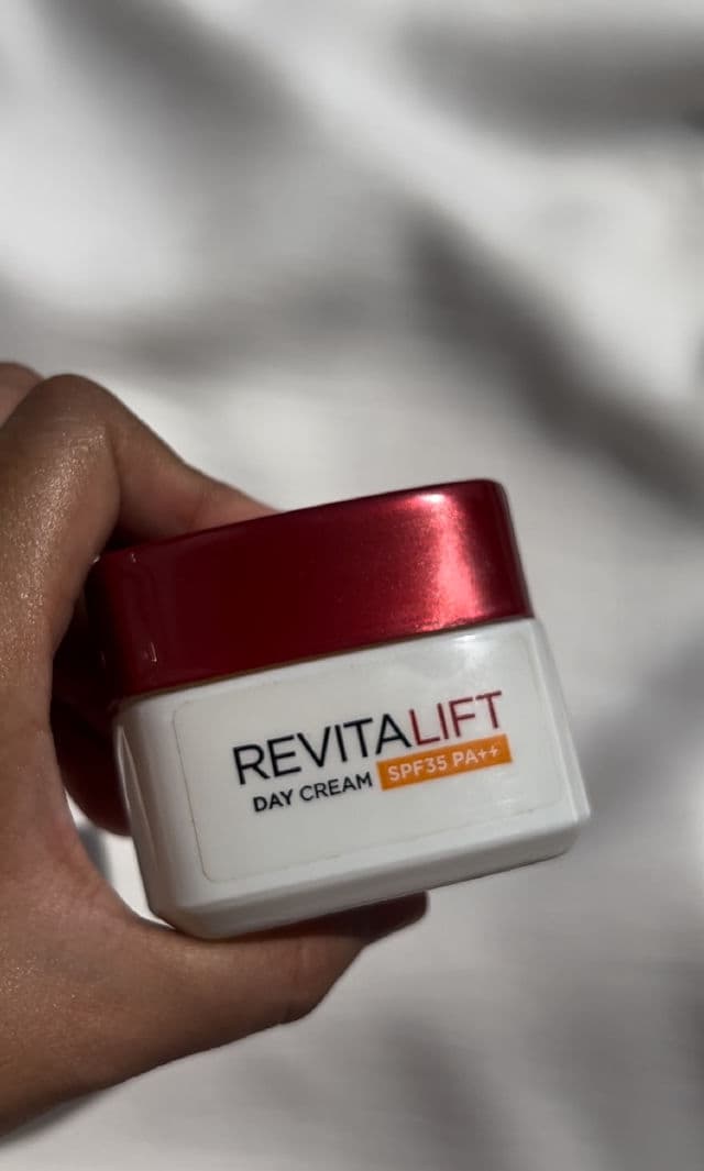 L'Oreal Paris Revitalift Day Cream SPF35 PA++ review photo by DiemThi