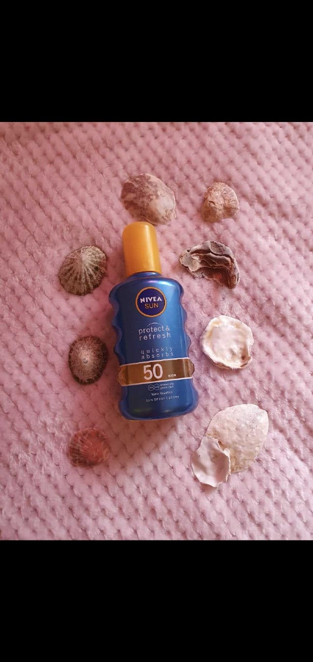 Nivea Protect & Dry Touch Sunscreen Spray SPF50 review photo by Alinutza