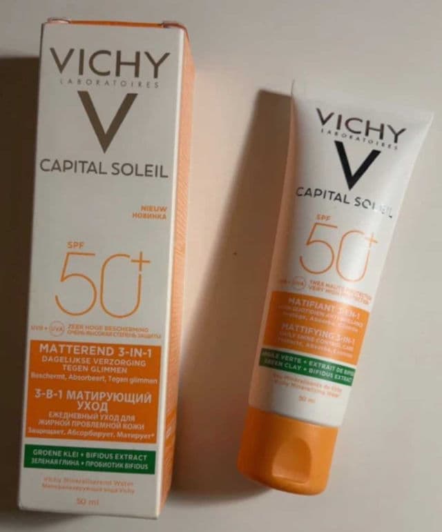 Vichy Capital Soleil Mattifying 3-in-1 Cream SPF50+ review photo by Alinutza
