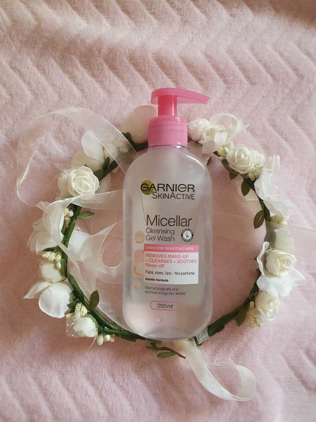 Garnier Micellar Cleansing Gel Face Wash - Sensitive Skin review photo by Alinutza