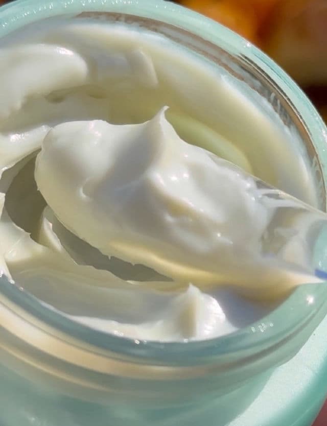 Miguhara Cica Bakuchiol Erasing Cream review photo by LovelySkinCare