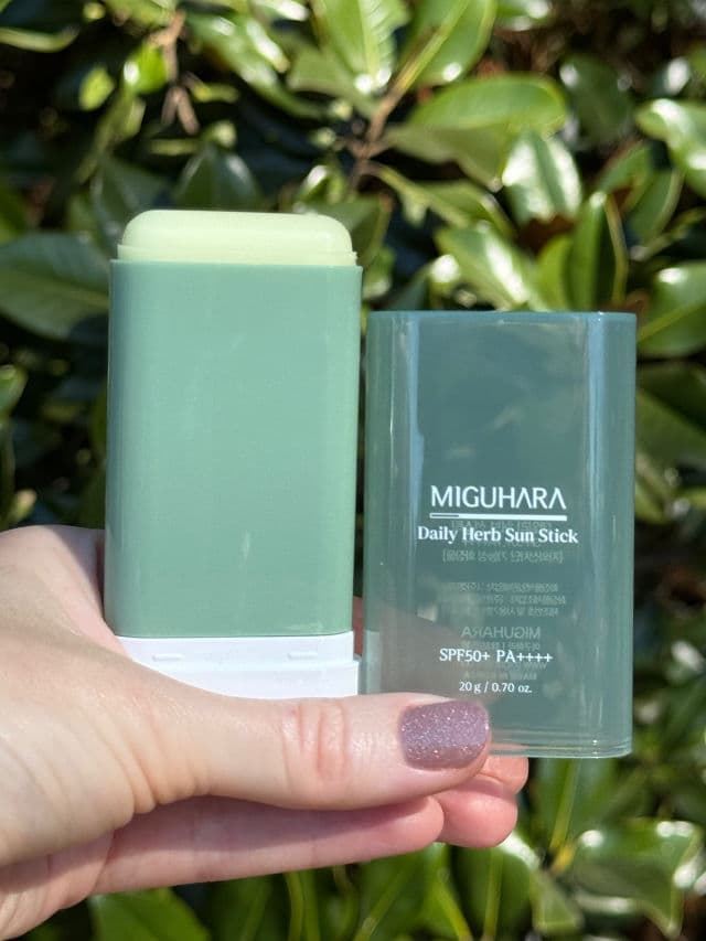 Miguhara (Green) Daily Herb Sun Stick SPF 50+ PA++++ review photo by LovelySkinCare
