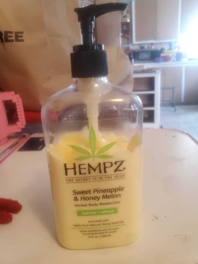 Hempz Sweet Pineapple & Honey Melon Herbal Body Moisturizer review photo by influencer716mama