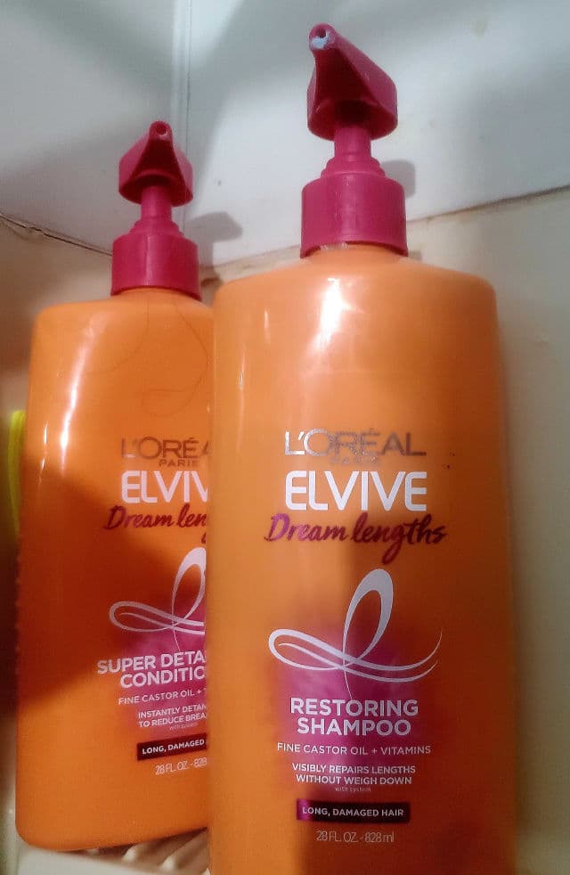 L'Oreal Paris Elvive Dream Lengths Restoring Shampoo review photo by influencer716mama
