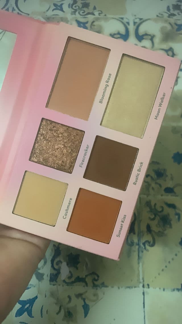 Marina Glow Ready Face Palette Vivid Earth review photo by AinJazlan