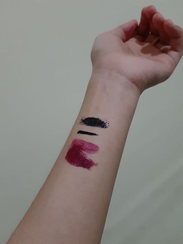 Pixy Eye and Lip Makeup Remover review photo by 24carats